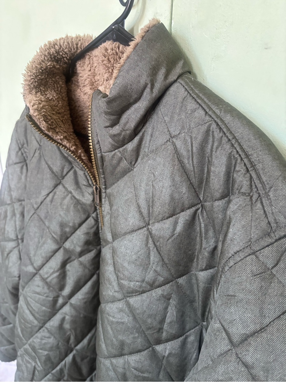 Quilted Sherpa-Lined Men's Jacket - Olive green